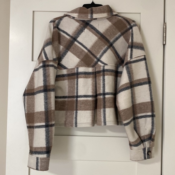 Stradivarius Women's Cropped Jacket Plaid Sz M NWOT Trend ZARA - Picture 5 of 5